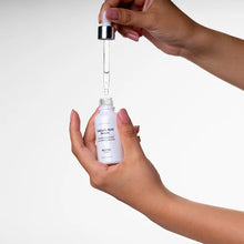 Afbeelding in Gallery-weergave laden, RevitalTrax 2% BHA Salicylic Acid Serum