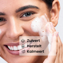 Afbeelding in Gallery-weergave laden, RevitalTrax Skin Cleanser with Tea Tree Oil
